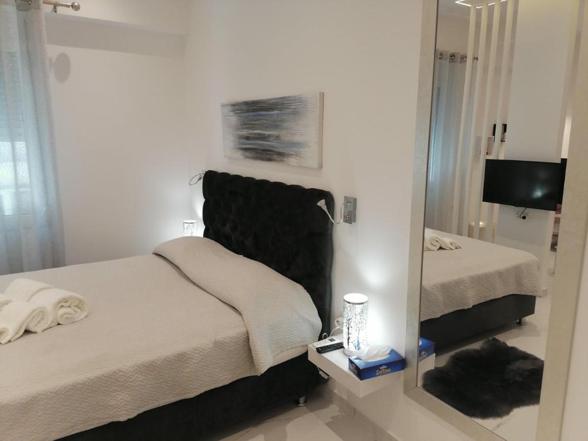 The Syntagma Luxury Suite Athens Exterior photo