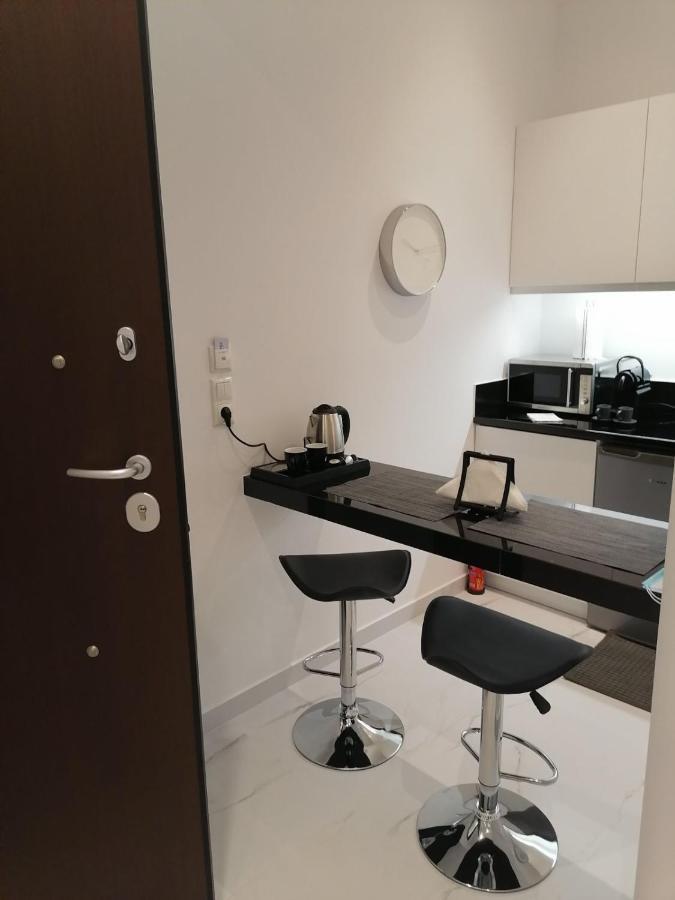 The Syntagma Luxury Suite Athens Exterior photo
