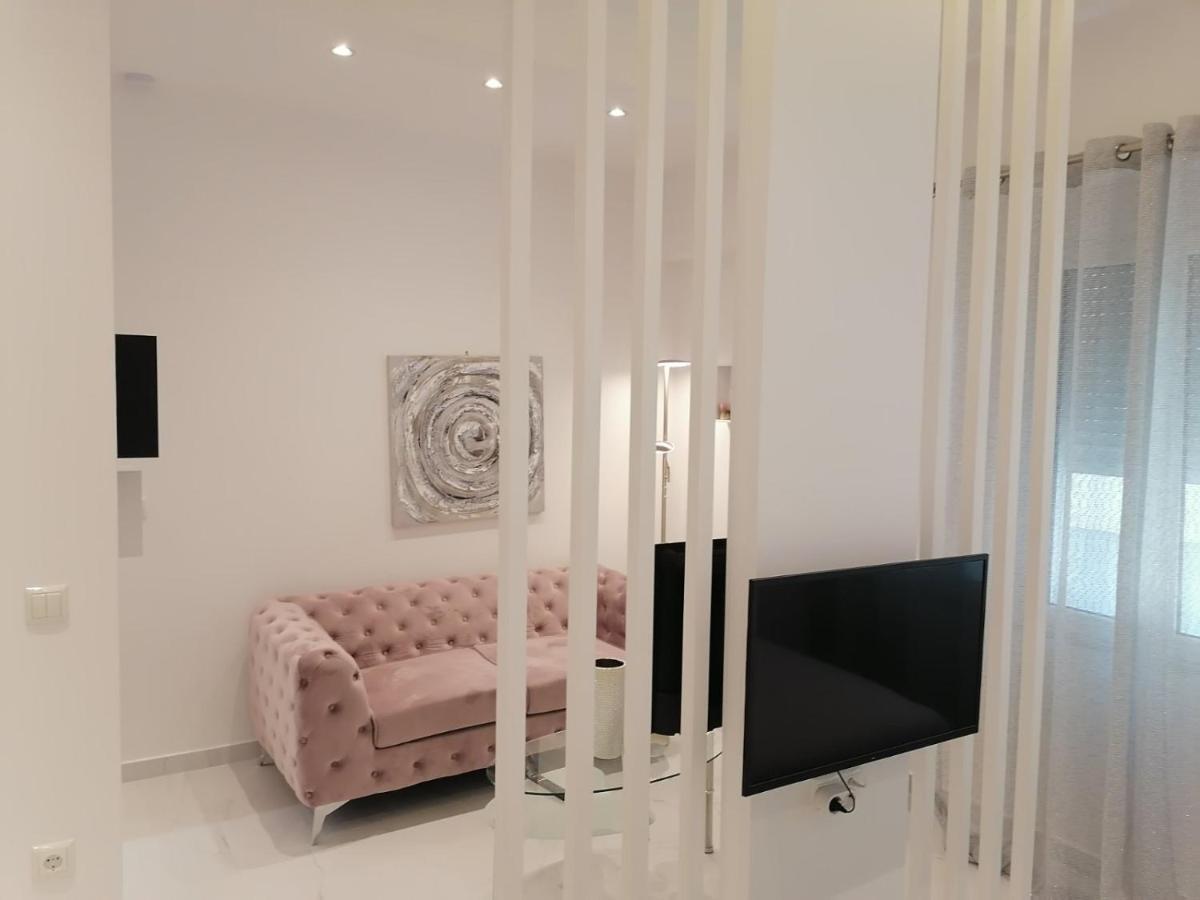 The Syntagma Luxury Suite Athens Exterior photo