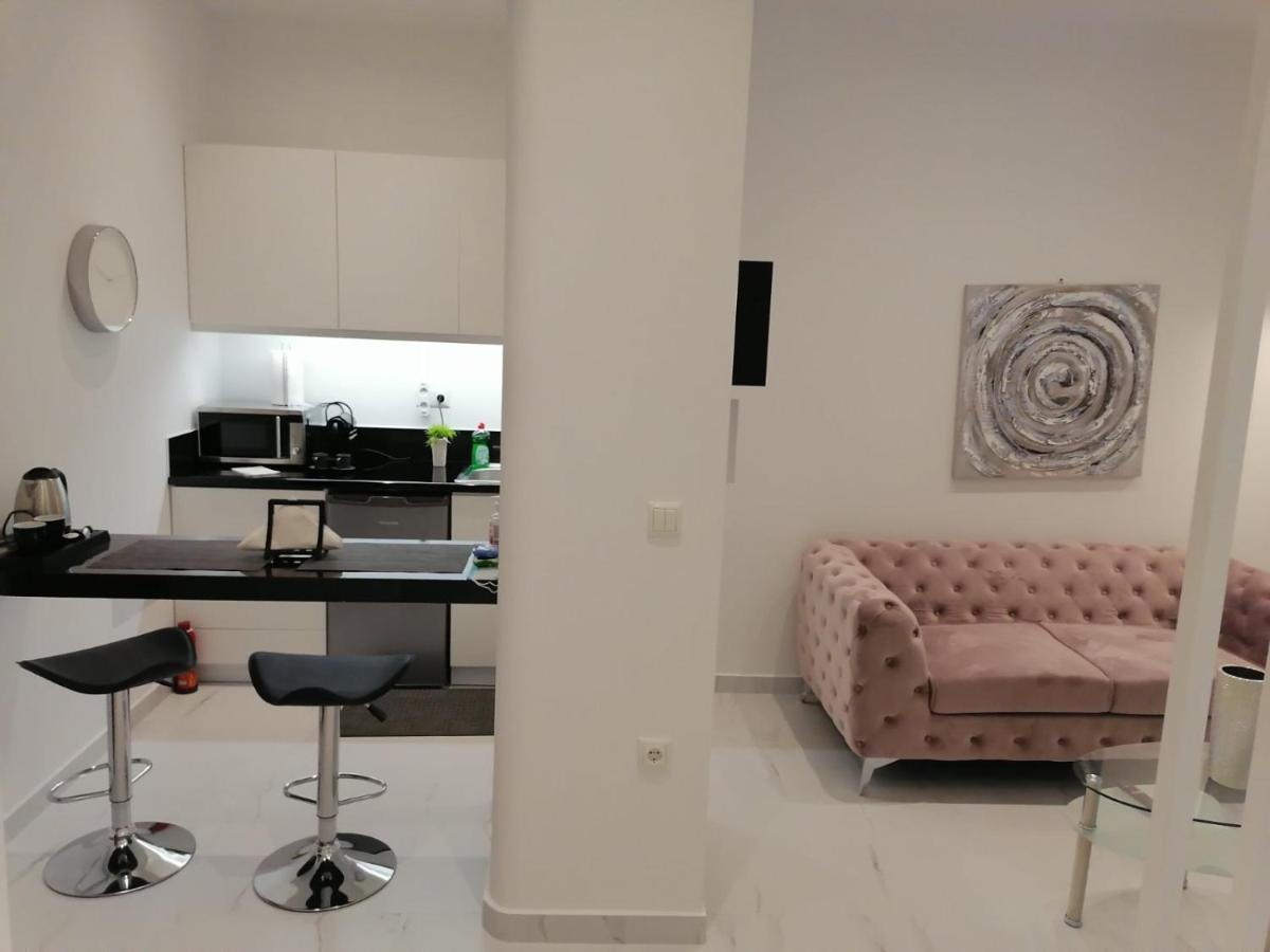 The Syntagma Luxury Suite Athens Exterior photo
